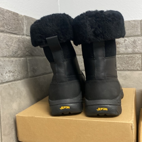 UGG BUTTE - Picture 4 of 5